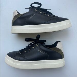 Gant Avona Black Leather Sneakers size 6